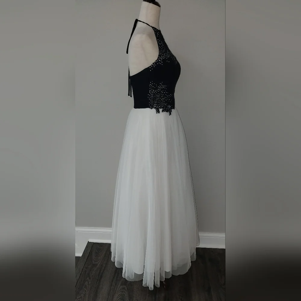 Blondie Nights by Stacy Sklar Navy Blue/ White Tulle Halter Formal Dress Size 7 - Picture 5 of 16